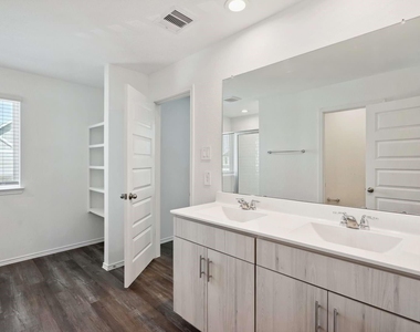 3615 Massenet - Photo Thumbnail 6