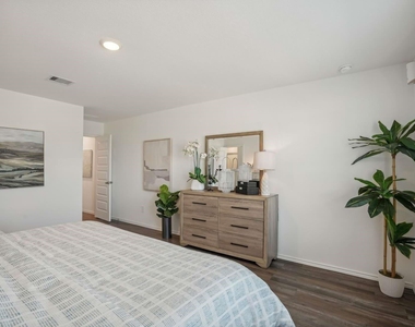 3615 Massenet - Photo Thumbnail 10