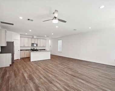 3615 Massenet - Photo Thumbnail 2