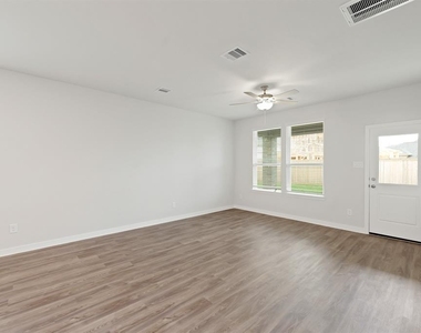 21002 Armstrong County Drive - Photo Thumbnail 16