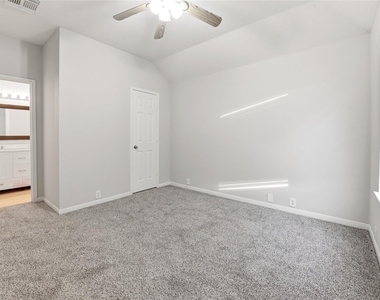 3227 Nickwill Way - Photo Thumbnail 32