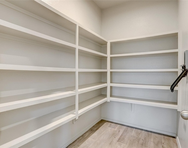 1722 Bryson Heights Drive - Photo Thumbnail 16