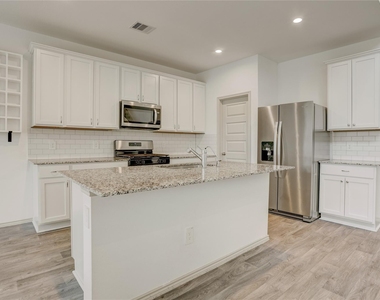 1722 Bryson Heights Drive - Photo Thumbnail 12