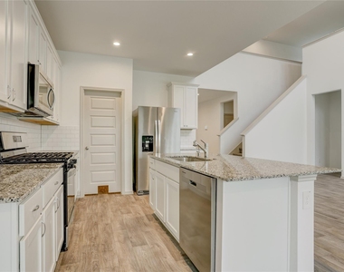 1722 Bryson Heights Drive - Photo Thumbnail 13