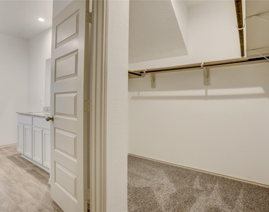 1722 Bryson Heights Drive - Photo Thumbnail 20