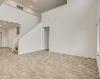 1722 Bryson Heights Drive - Photo Thumbnail 7