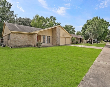 4319 Windrift Drive - Photo Thumbnail 1