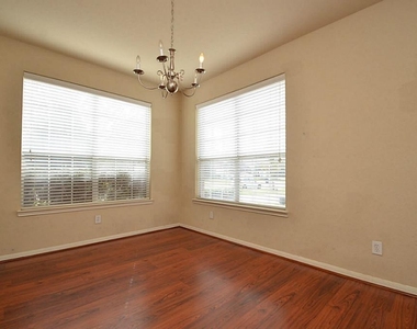 2502 Quiet Sage Lane - Photo Thumbnail 8