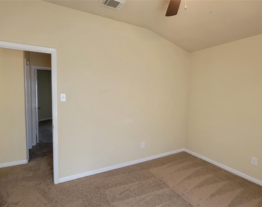 2502 Quiet Sage Lane - Photo Thumbnail 34
