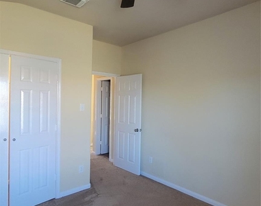 2502 Quiet Sage Lane - Photo Thumbnail 33