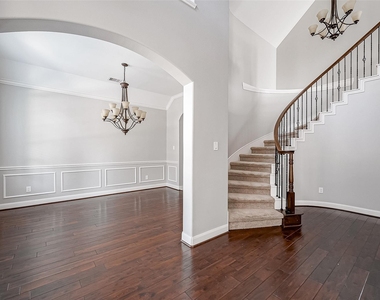 46 Sandwell Place - Photo Thumbnail 4