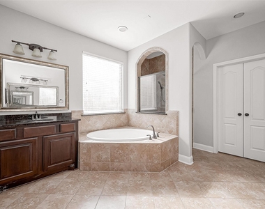 46 Sandwell Place - Photo Thumbnail 32