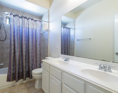 18010 Gable Oak Lane - Photo Thumbnail 5