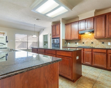 18010 Gable Oak Lane - Photo Thumbnail 9