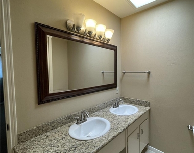 13278 Trail Hollow - Photo Thumbnail 8