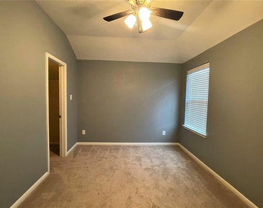 518 Sylvan Grove Lane - Photo Thumbnail 8