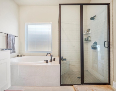 15031 Montezuma Quail Drive - Photo Thumbnail 18