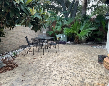 6983 Oakwood Park - Photo Thumbnail 19