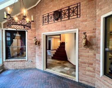 6983 Oakwood Park - Photo Thumbnail 18