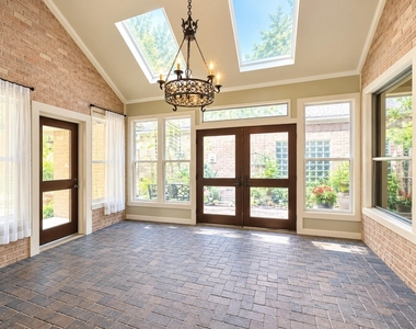 6983 Oakwood Park - Photo Thumbnail 17