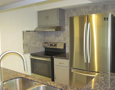 3919 Fairmont Parkway - Photo Thumbnail 16