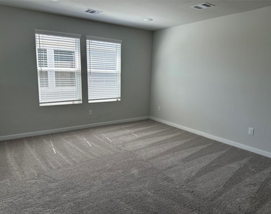 5707 Blue Grama Drive - Photo Thumbnail 22
