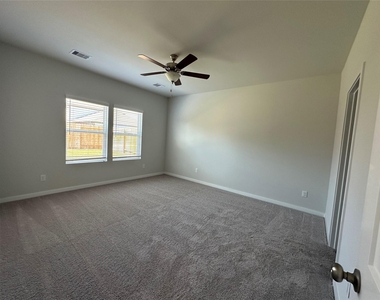 5707 Blue Grama Drive - Photo Thumbnail 10
