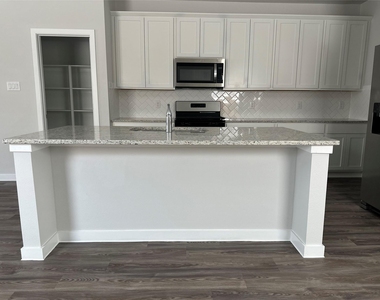 5707 Blue Grama Drive - Photo Thumbnail 6