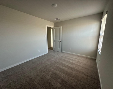 5707 Blue Grama Drive - Photo Thumbnail 13