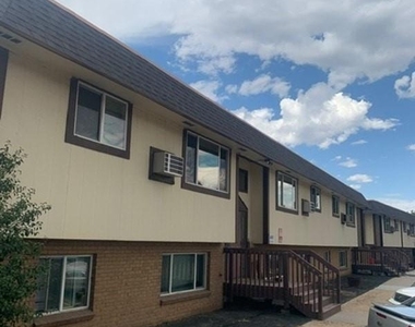 4401 Everett Dr - Photo Thumbnail 4