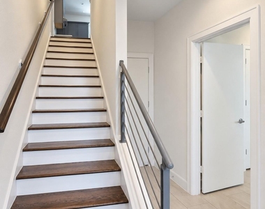 2715 Eado Grove Lane - Photo Thumbnail 6