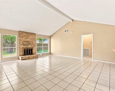 703 Conestoga Circle - Photo Thumbnail 10