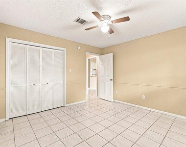 703 Conestoga Circle - Photo Thumbnail 14