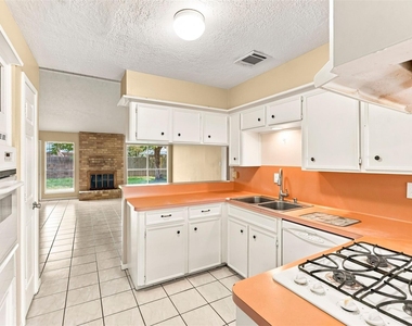 703 Conestoga Circle - Photo Thumbnail 6