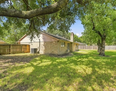 703 Conestoga Circle - Photo Thumbnail 23