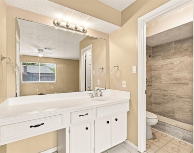703 Conestoga Circle - Photo Thumbnail 21