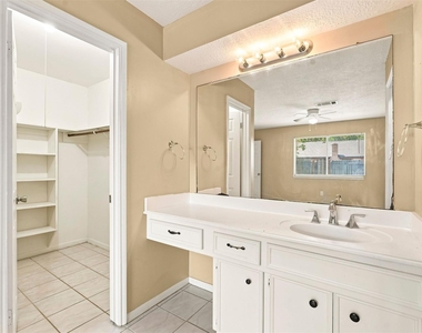 703 Conestoga Circle - Photo Thumbnail 22