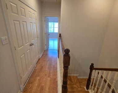 16020 Fountainview Drive - Photo Thumbnail 9
