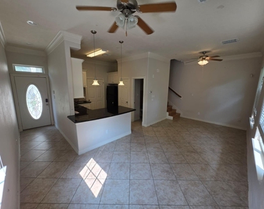 16020 Fountainview Drive - Photo Thumbnail 2