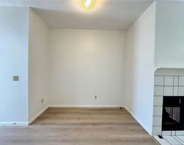 2930 Grants Lake Boulevard - Photo Thumbnail 6