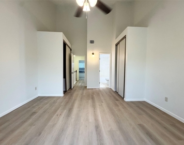 2930 Grants Lake Boulevard - Photo Thumbnail 10