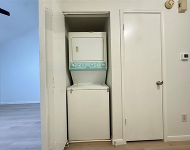2930 Grants Lake Boulevard - Photo Thumbnail 13