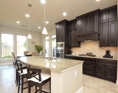 9515 Scanlan Heights Lane - Photo Thumbnail 6