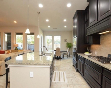9515 Scanlan Heights Lane - Photo Thumbnail 5