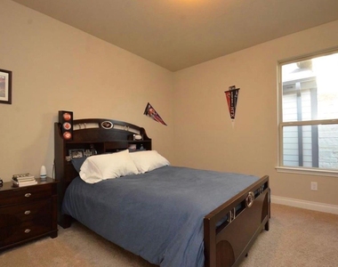 9515 Scanlan Heights Lane - Photo Thumbnail 16