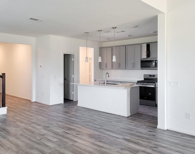25737 Damask Drive - Photo Thumbnail 7