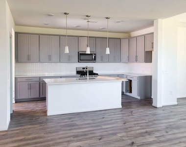 25737 Damask Drive - Photo Thumbnail 5