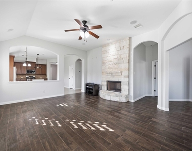 601 Dunlavy Lane - Photo Thumbnail 2