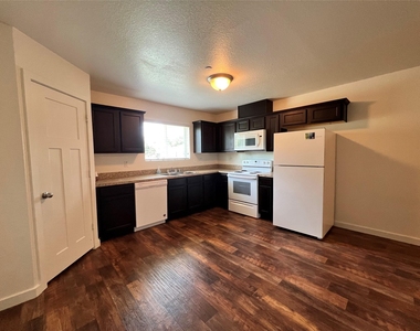 10535 Mills Road - Photo Thumbnail 6