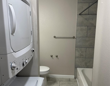 2922 Randolph Road - Photo Thumbnail 7